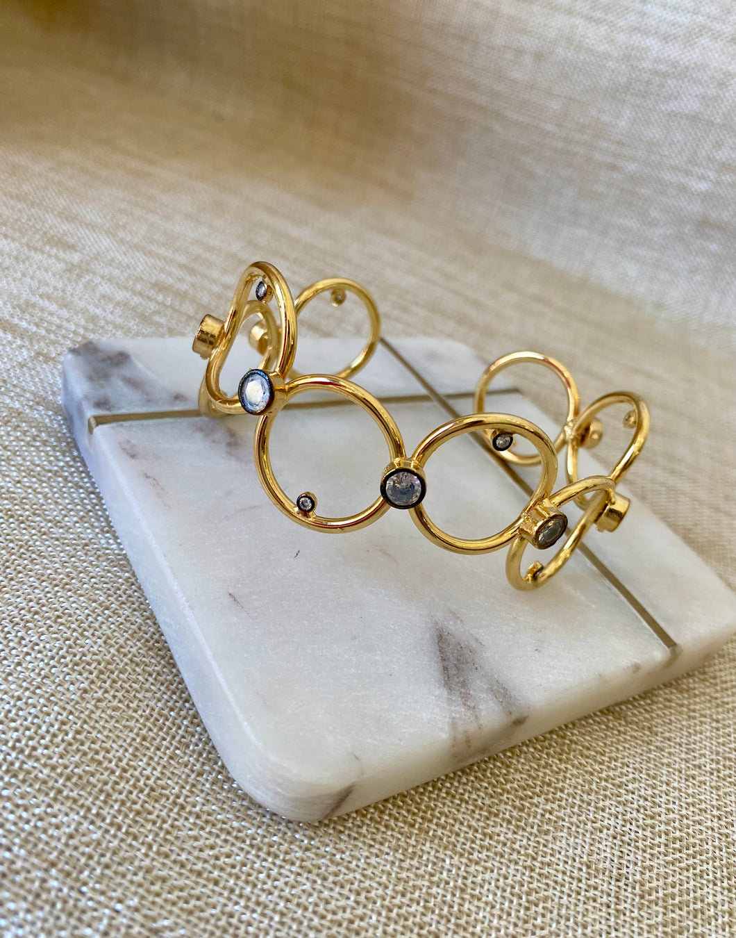Gold Circles Bracelet